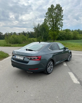 Skoda Superb cena 156000 przebieg: 48500, rok produkcji 2019 z Dobrodzień małe 407